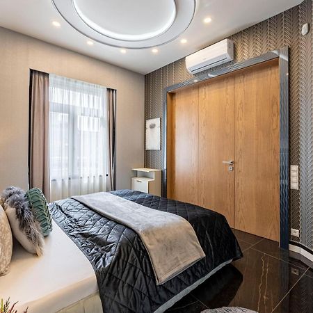 Luxury Royal Central Apartment By Prestige Homes บูดาเปสต์ ภายนอก รูปภาพ