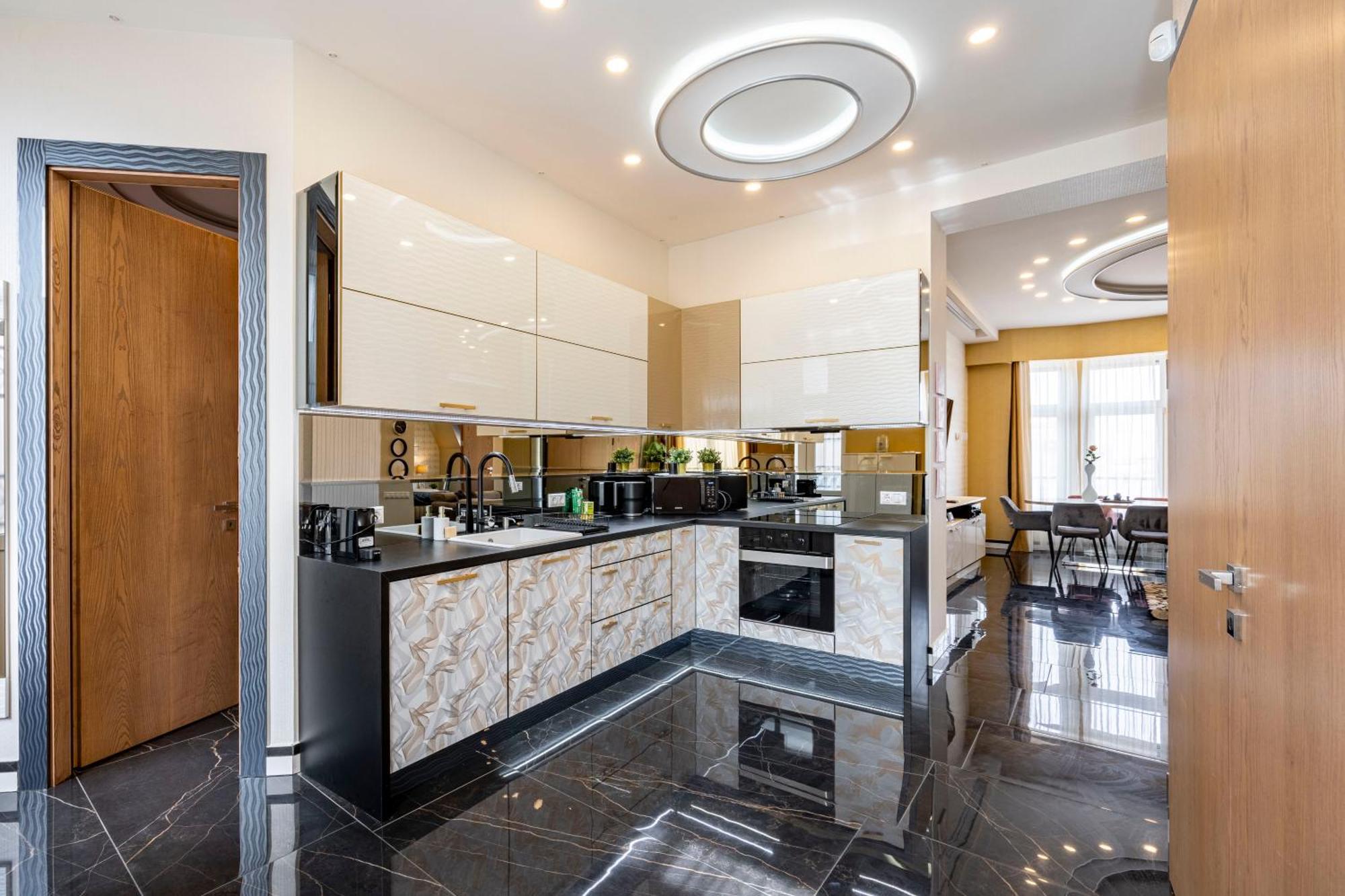 Luxury Royal Central Apartment By Prestige Homes บูดาเปสต์ ภายนอก รูปภาพ