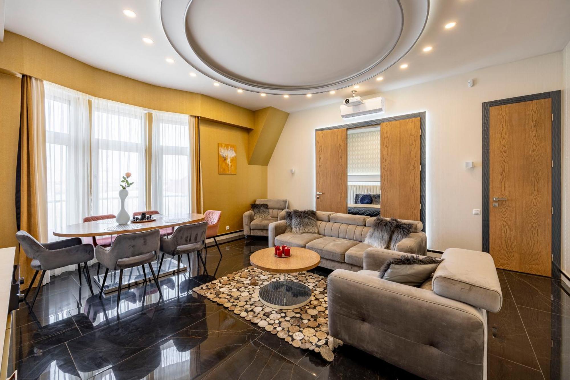 Luxury Royal Central Apartment By Prestige Homes บูดาเปสต์ ภายนอก รูปภาพ