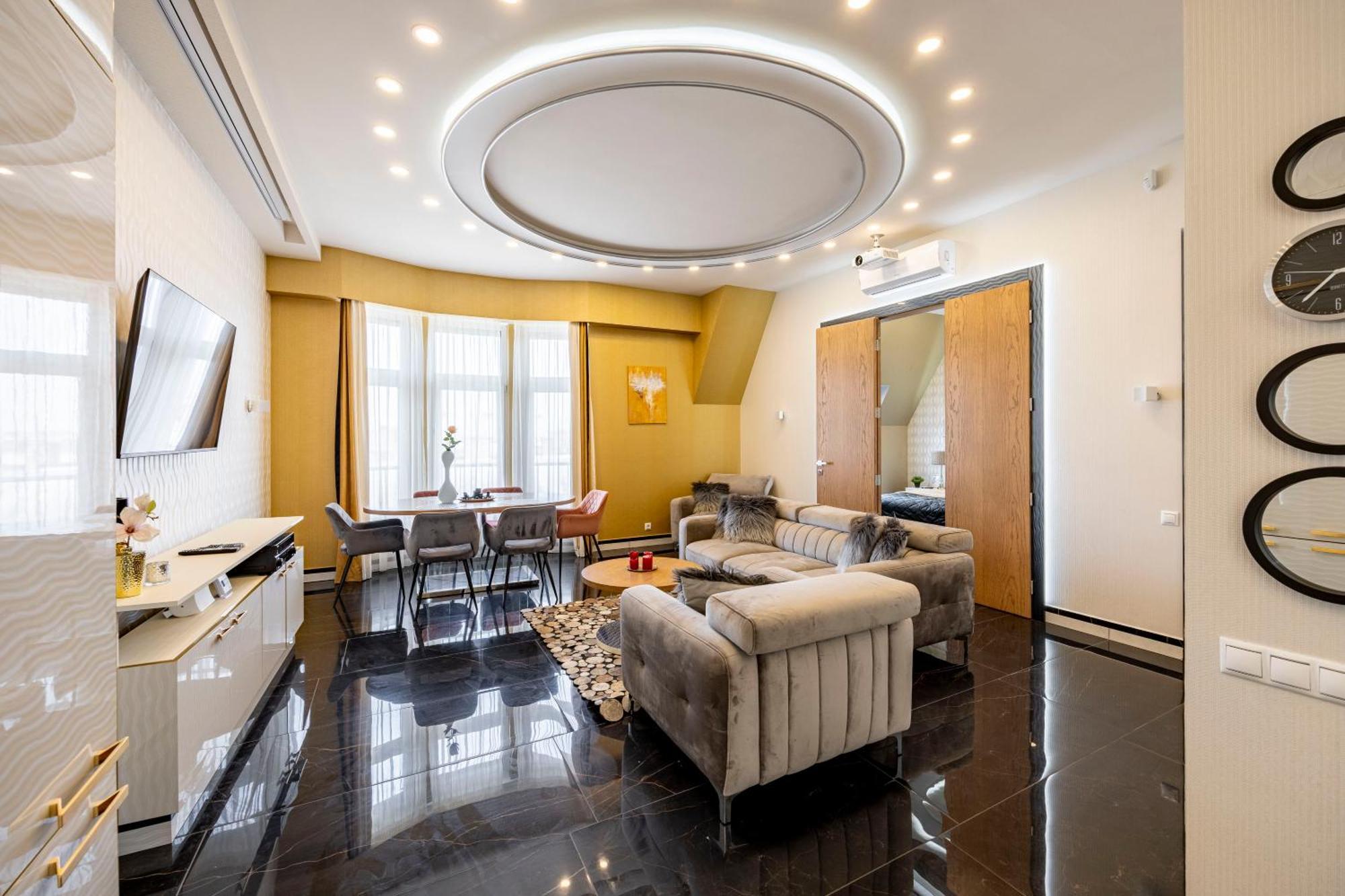 Luxury Royal Central Apartment By Prestige Homes บูดาเปสต์ ภายนอก รูปภาพ